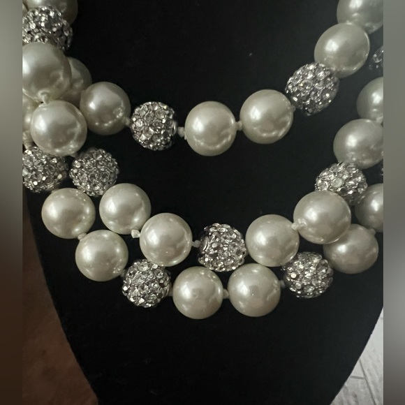 Pearl Necklace - Picture 4 of 7